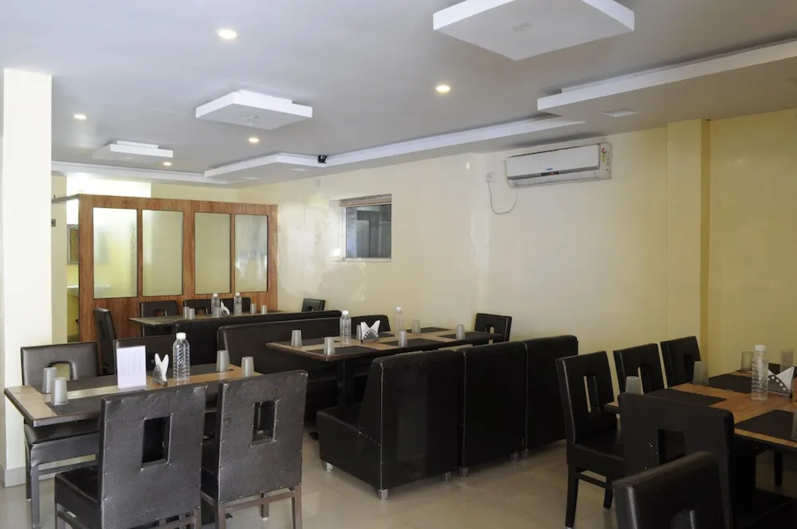 OYO 17375 My Place Kondapur Hicc