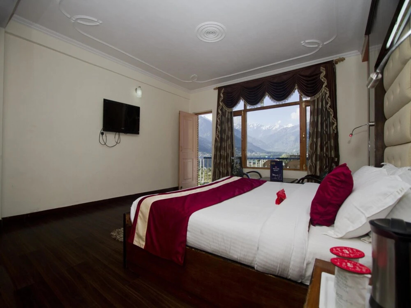 OYO 1638 Hotel A Star Regency