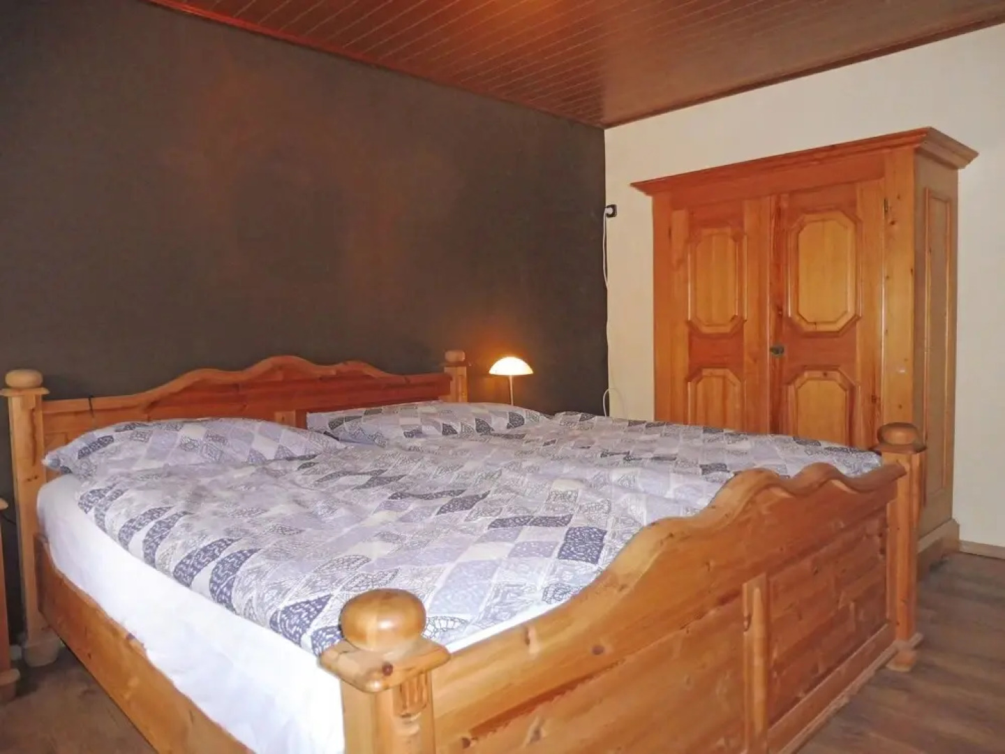 An der Dorfkirche Hehlen