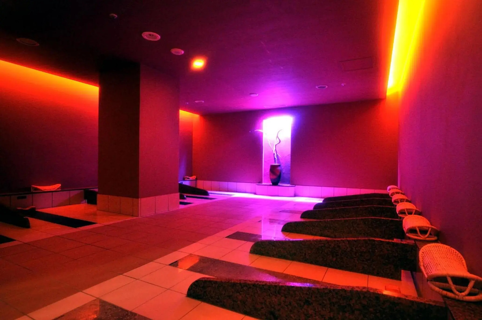 Yokohama Minamimirai Manyo-Club