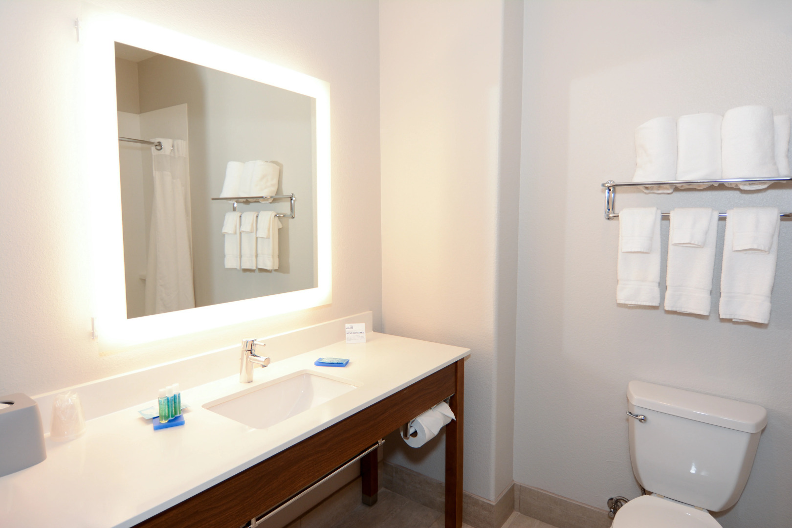 Holiday Inn Express & Suites New Boston by IHG