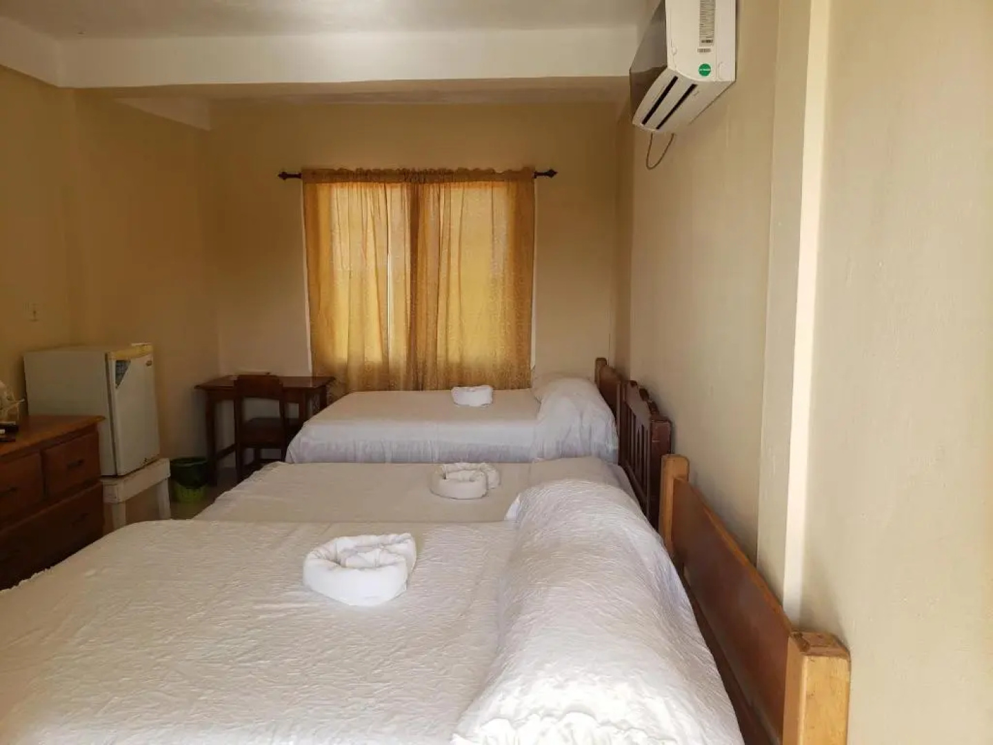 Pal's on the beach - A Gold Standard Hotel