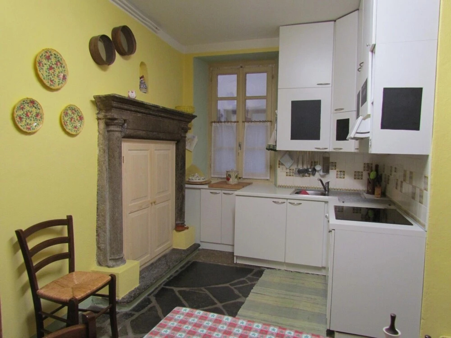 Ancient Palace in the Historic Center, Magical Period Atmosphere, Every Comfort