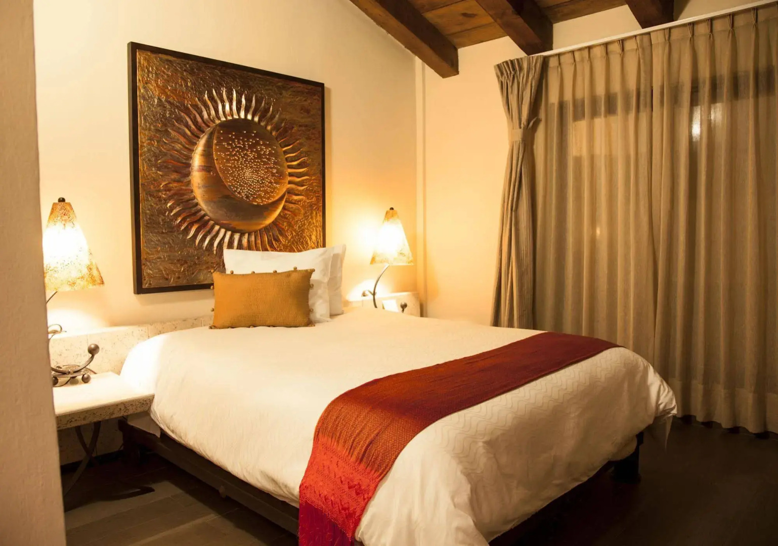 Plaza Gallery Hotel & Boutique