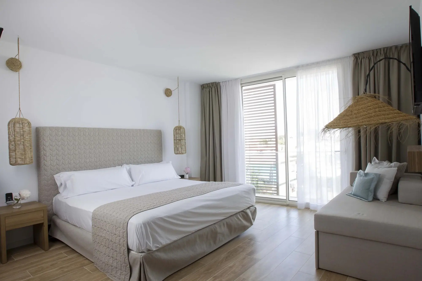 May Altafulla Beach Boutique Hotel