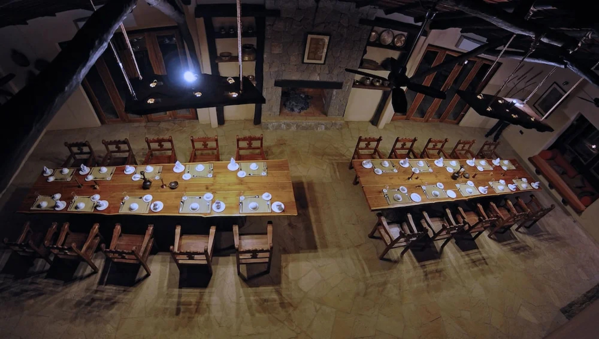 Pugdundee Safaris - Kanha Earth Lodge