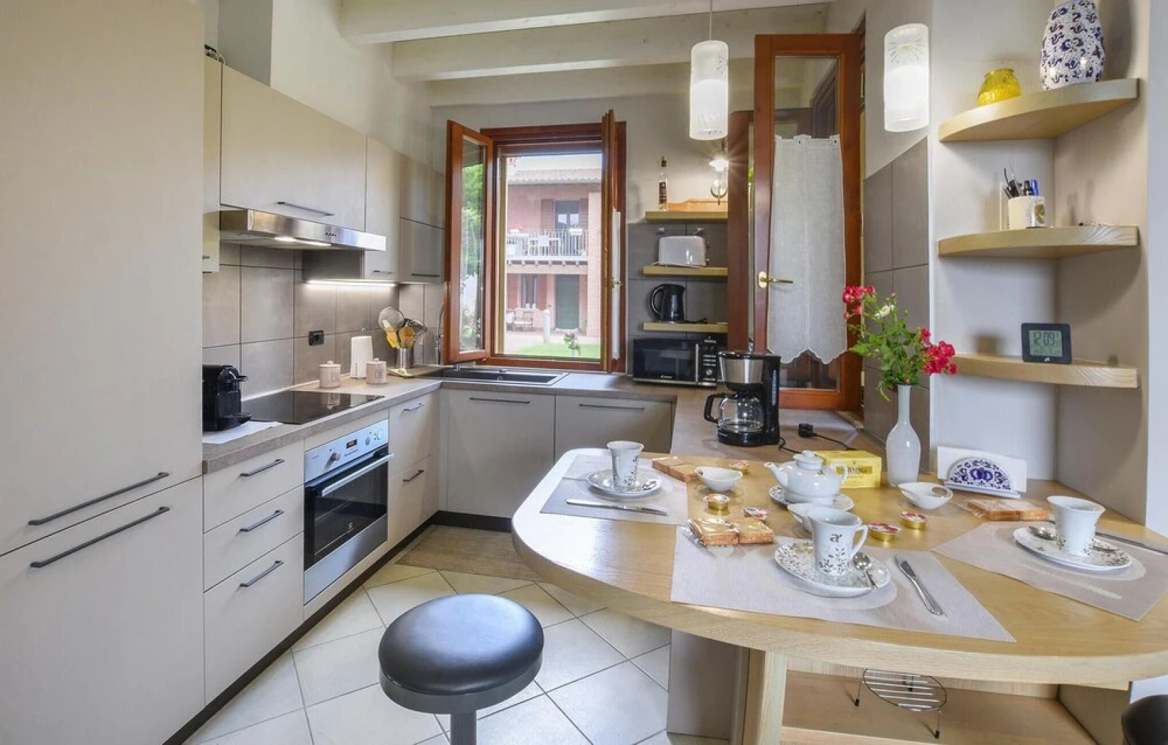 Stunning Apartment in Pozzolengo With Outdoor Swimming Pool, Wifi and 2 Bedrooms