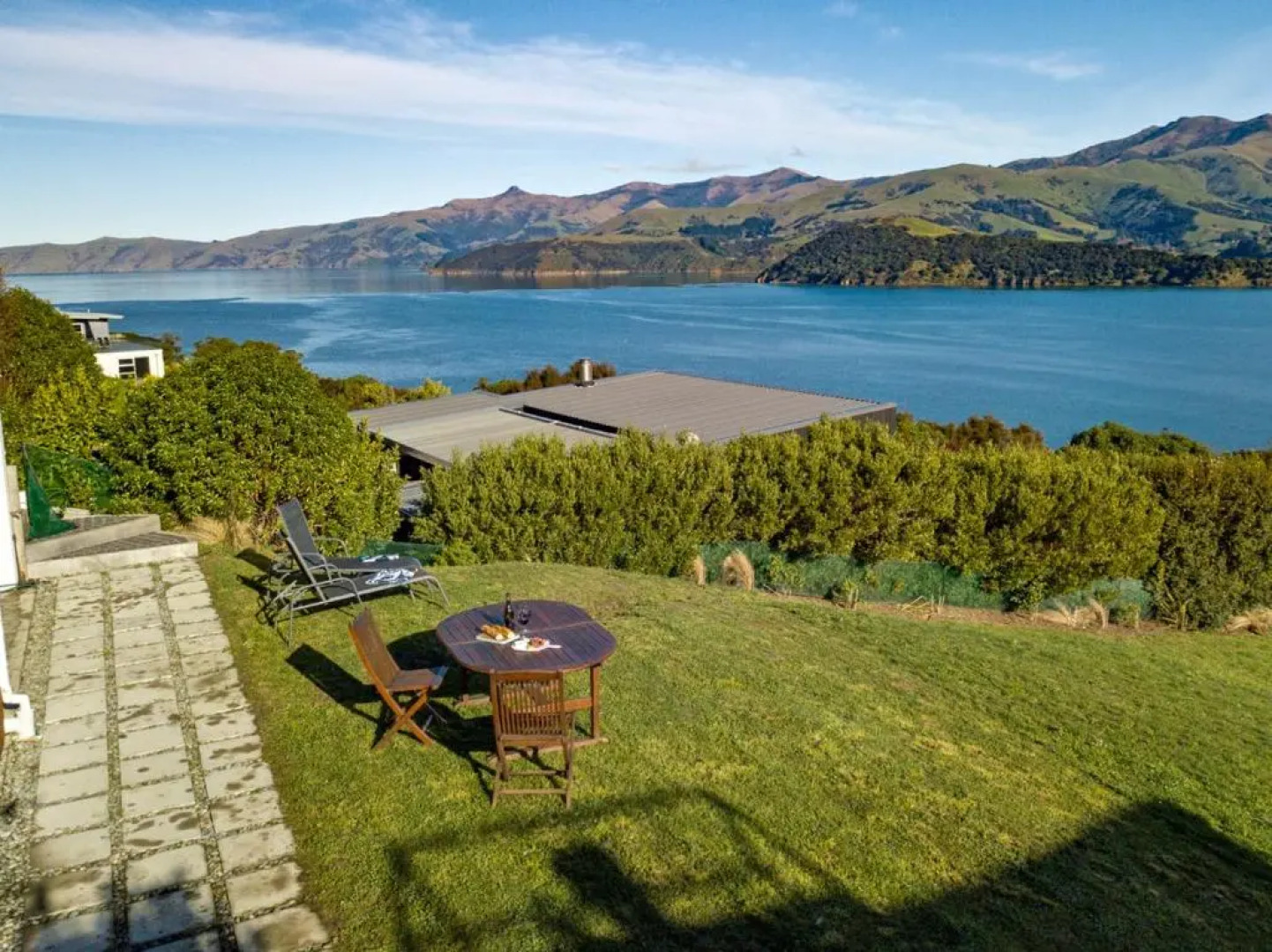 Hector's Tiny House - Akaroa Holiday Home