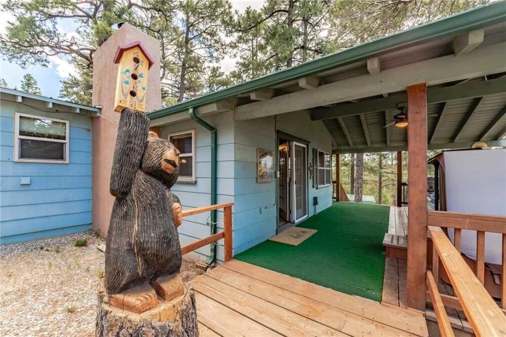 Wild Horse Retreat - Two Bedroom Cabin with Hot Tub