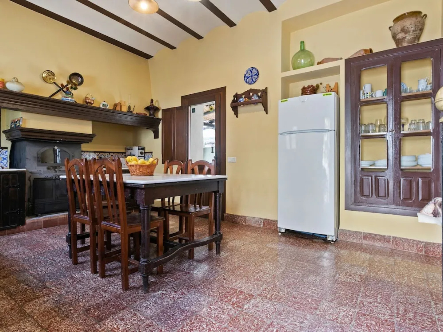 Luxurious Villa in Fuente de Piedra With Swimming Pool