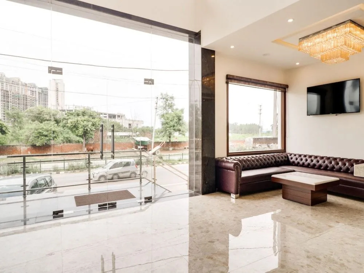 Capital O 44117 Hotel Alphonso