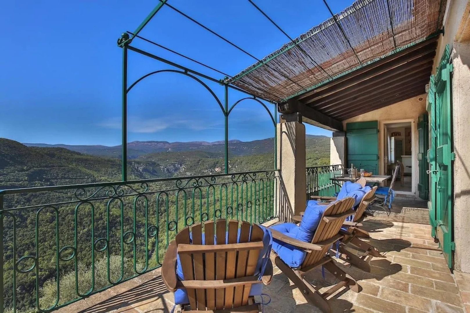 5 bed Villa in Provence With Pool, Outdoor Kitchen