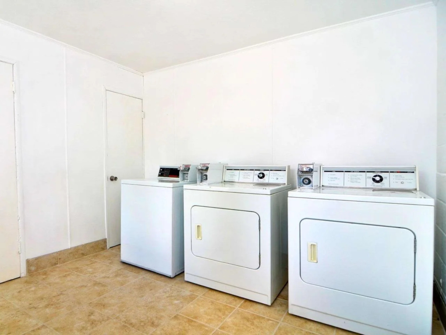 Rodeway Inn & Suites