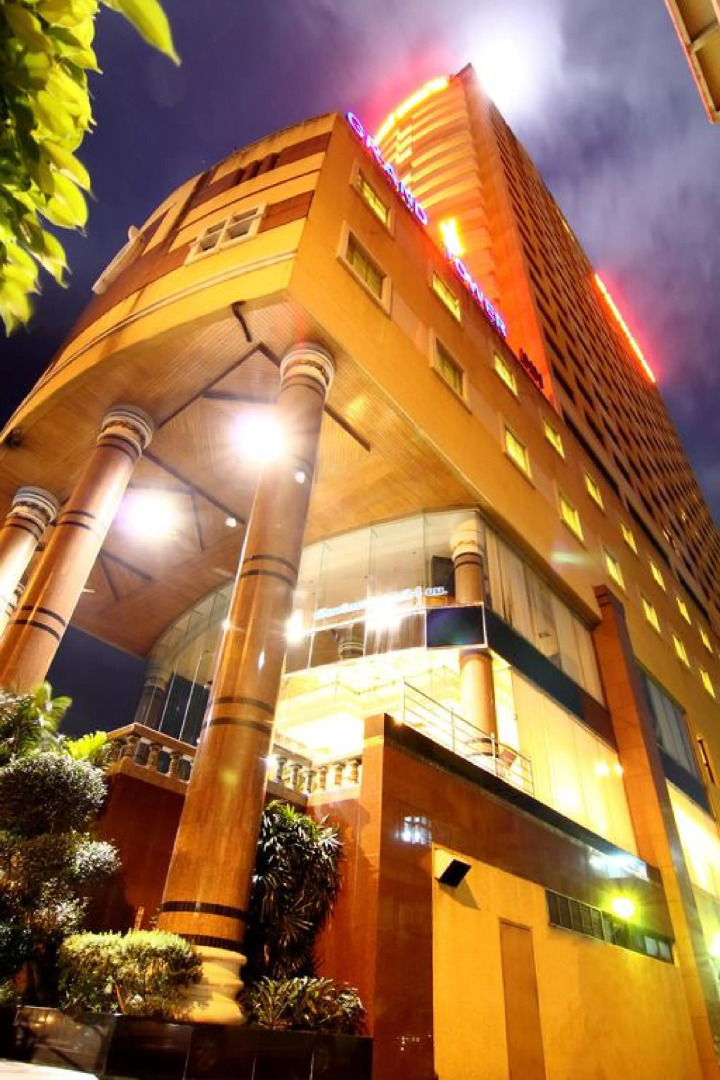 Grand Tower Inn Rama VI Hotel