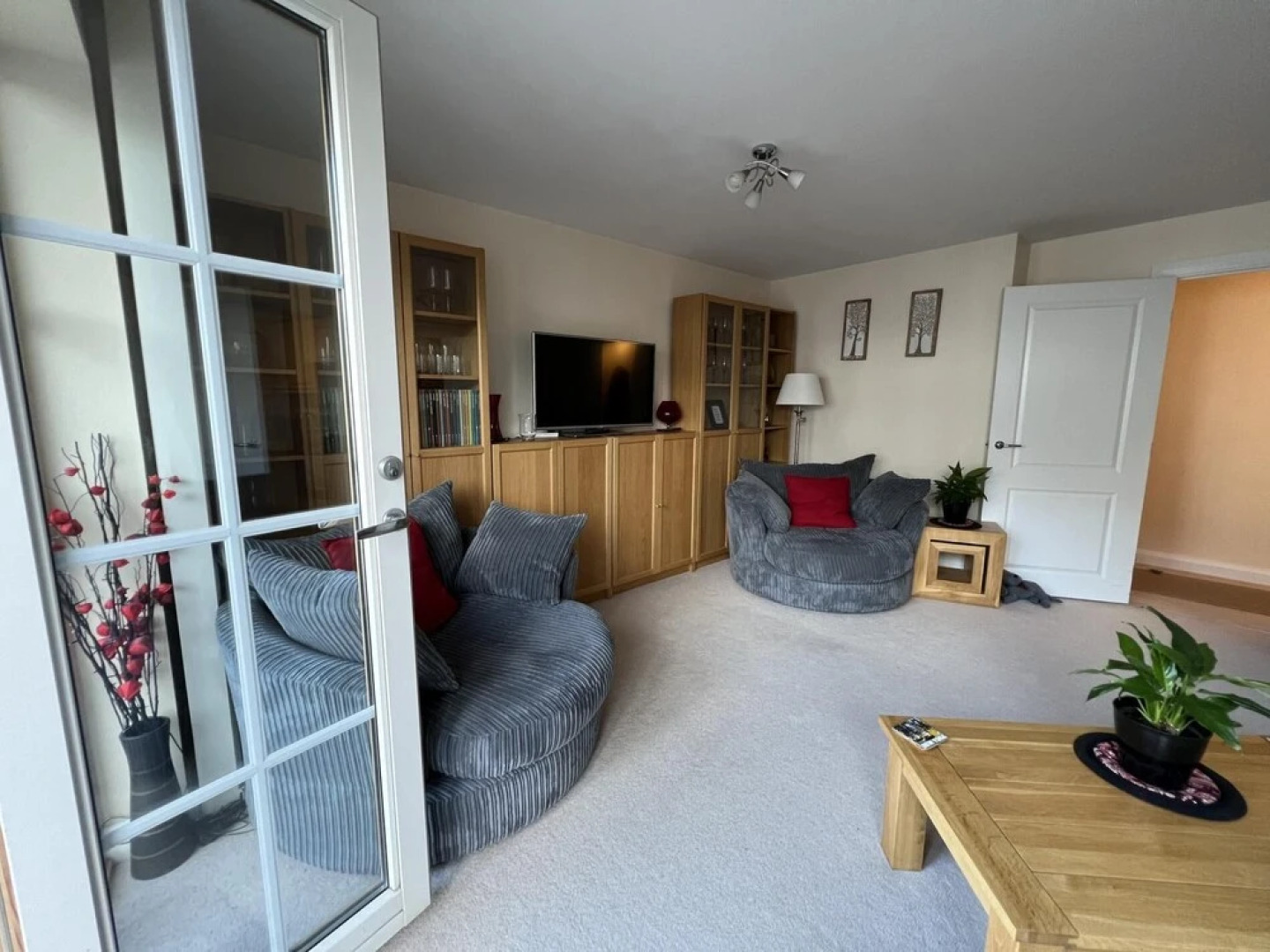 Amazing Marina View Apartment With Balcony Bristol