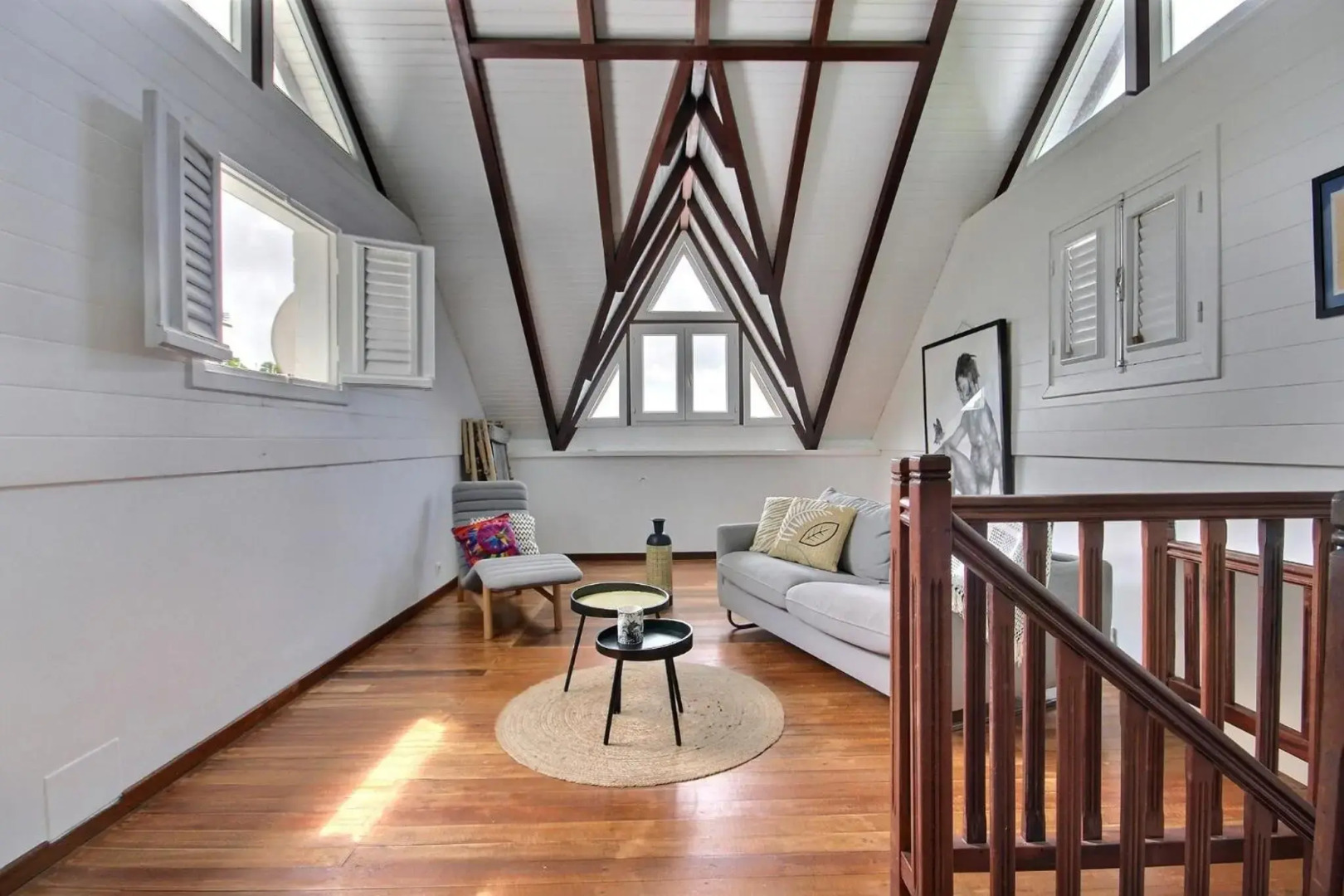 Villa Palmier rouge : 3 ch, piscine à débordement, vue mer et végétation