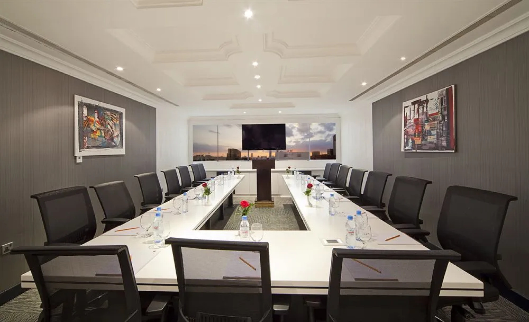 Swiss Hotel Corniche