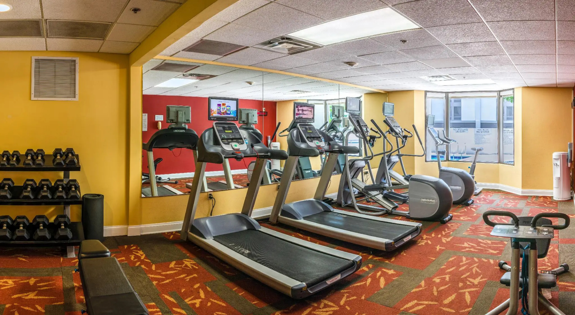 Courtyard by Marriott - Naples