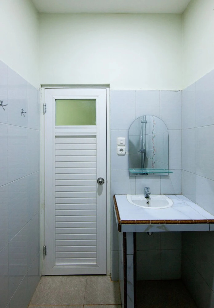 Wisata Hotel by OYO Rooms