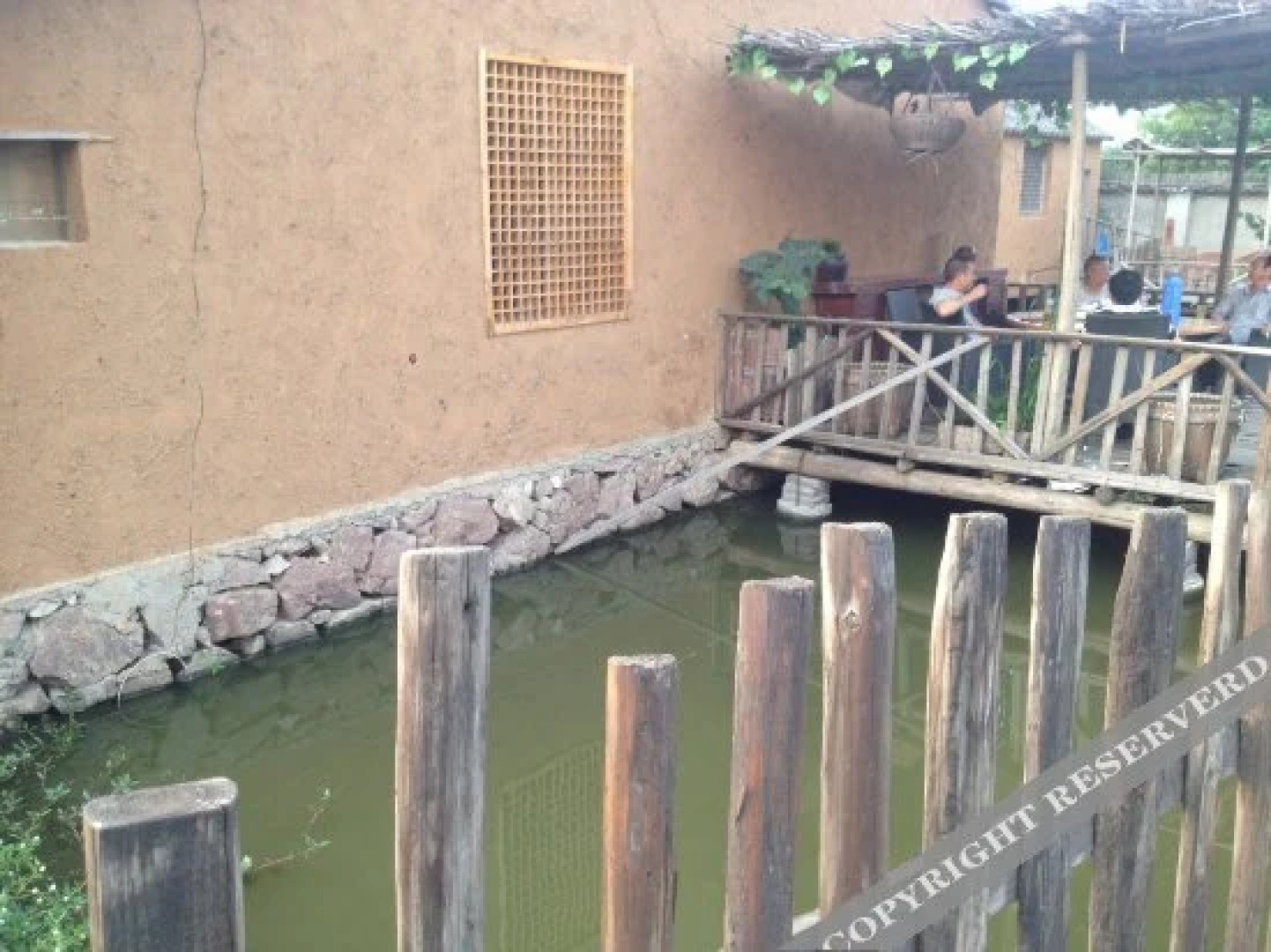 安吉依水阁农家乐