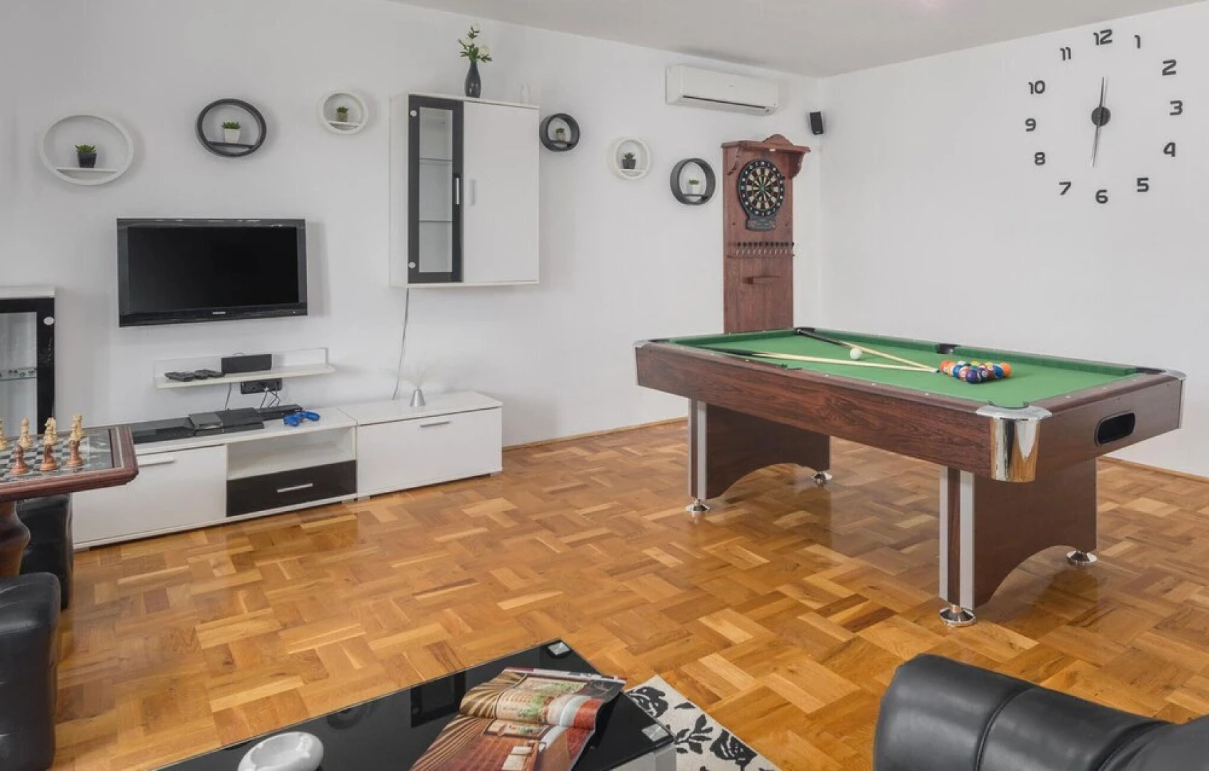 Awesome Home in Sumber With Sauna, Wifi and 7 Bedrooms