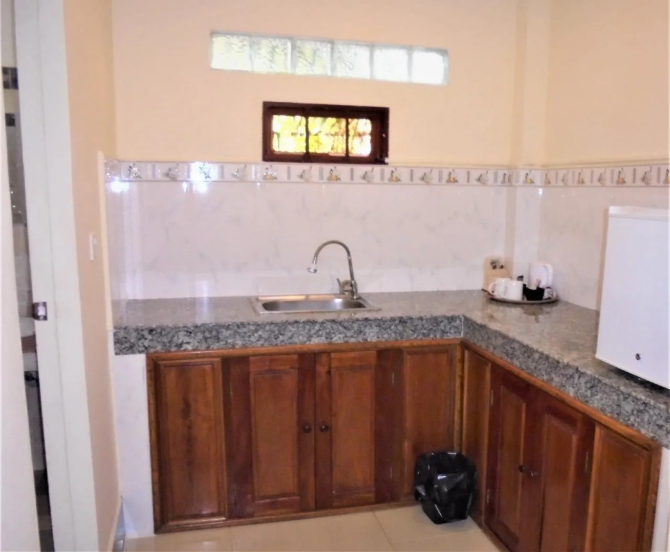 Pink Sands Villa - All Adults