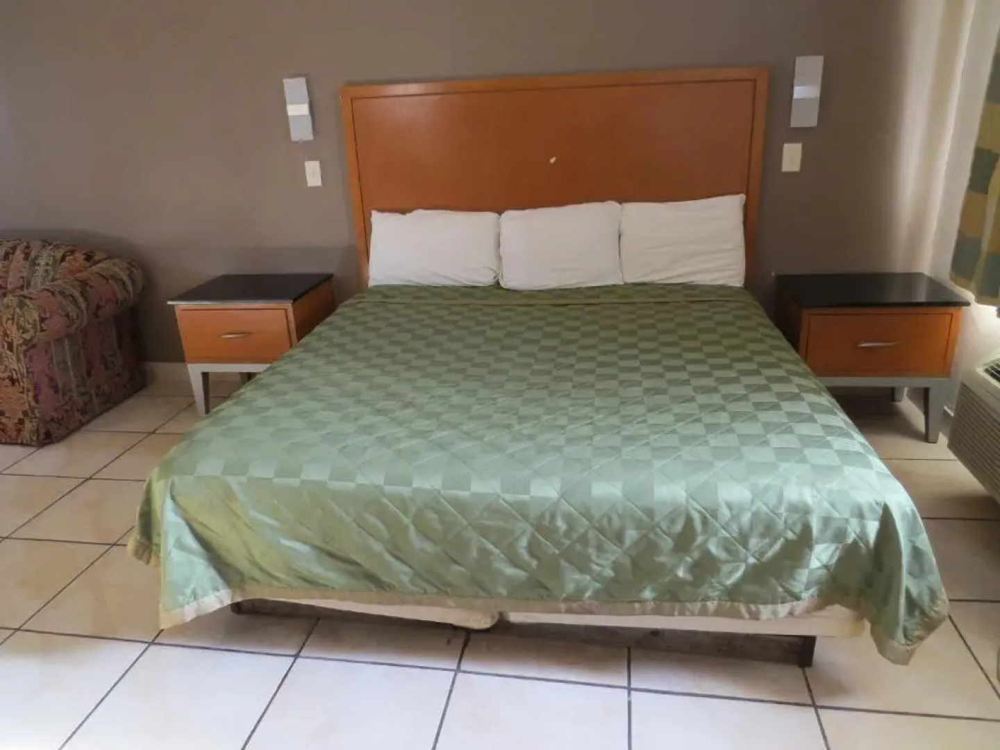 Executive Inn Laguna Vista