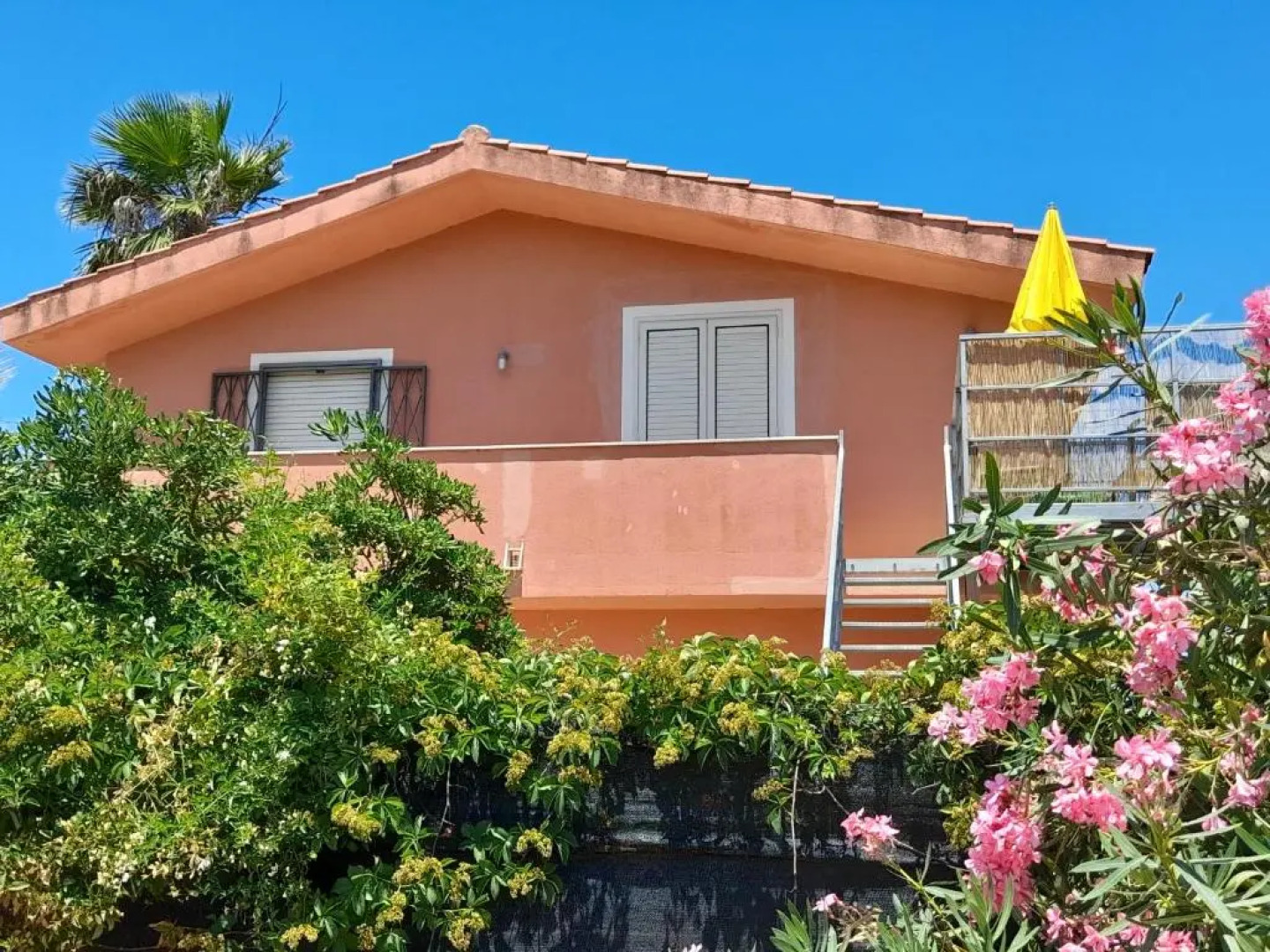 Margherita's Nest by the sea With Birds Song