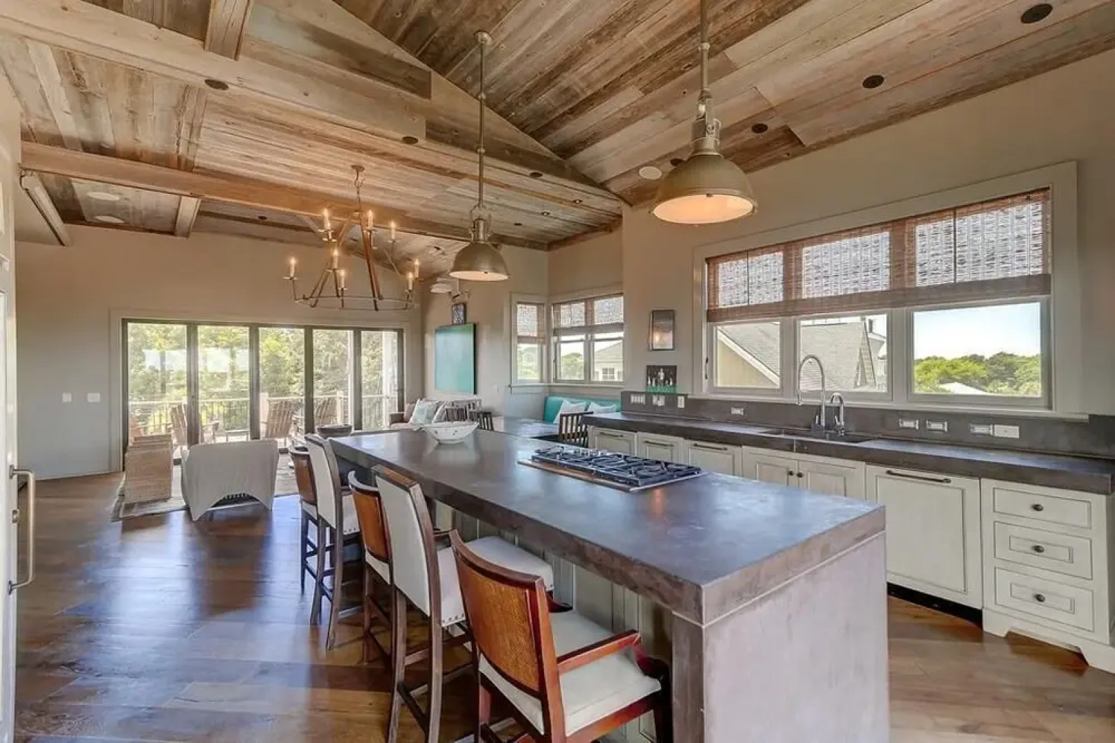 305 Carolina Boulevard