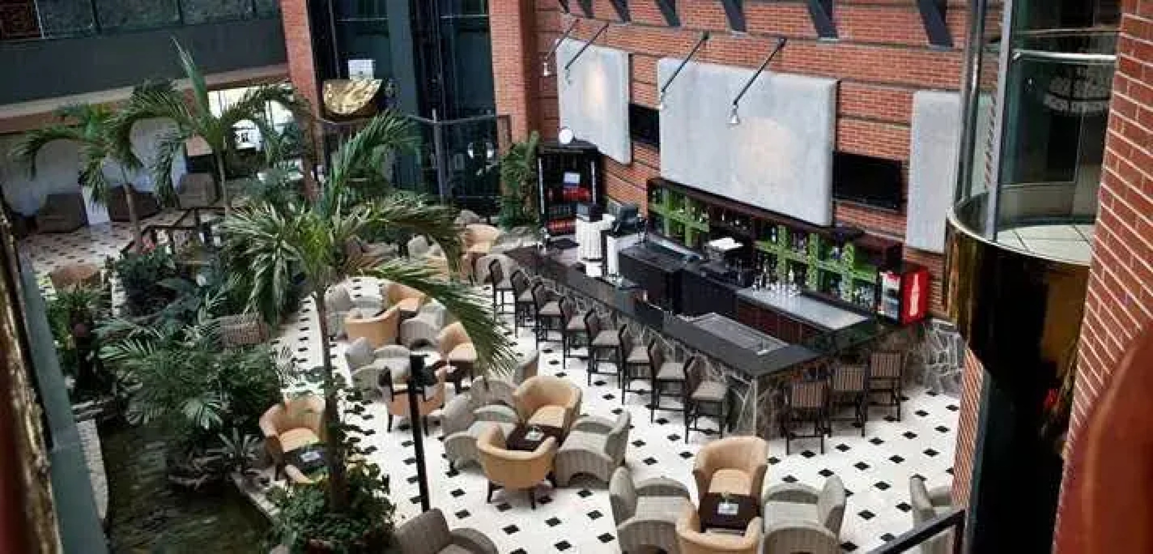 Embassy Suites Valencia Downtown