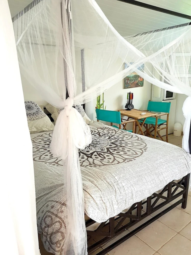 Apartment With one Bedroom in Le Lamentin, With Pool Access, Enclosed