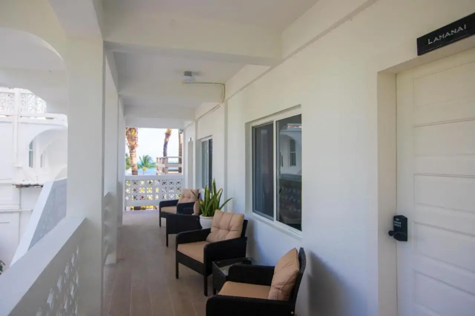 Kokomo Beach Suites