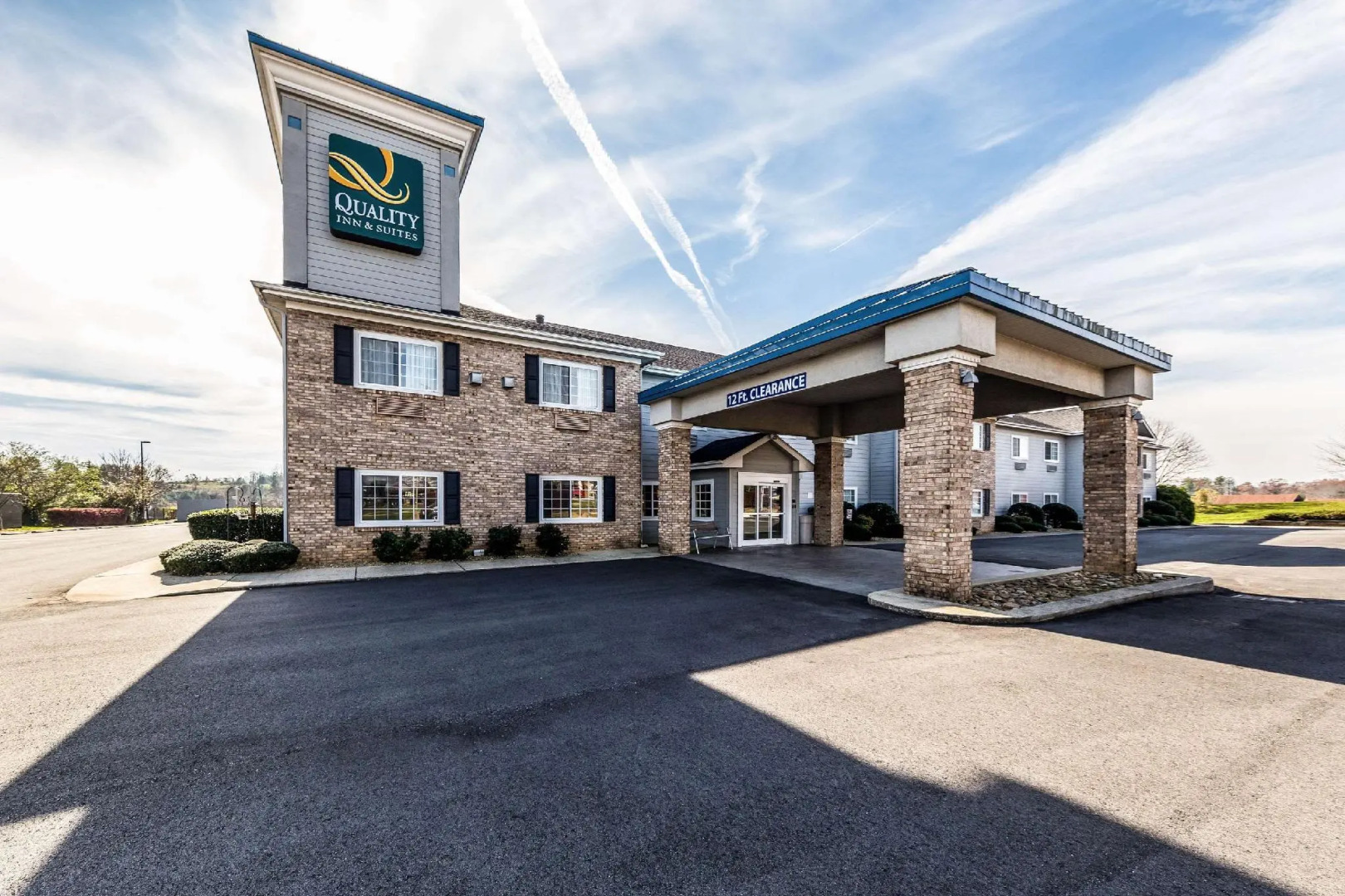 Quality Inn & Suites Hendersonville - Flat Rock