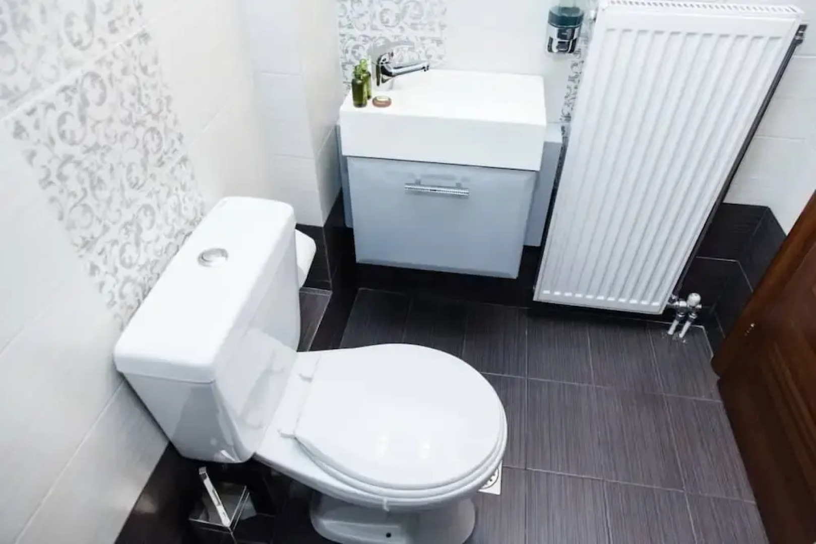 Elegant & Spacious  Apt. with Sea View