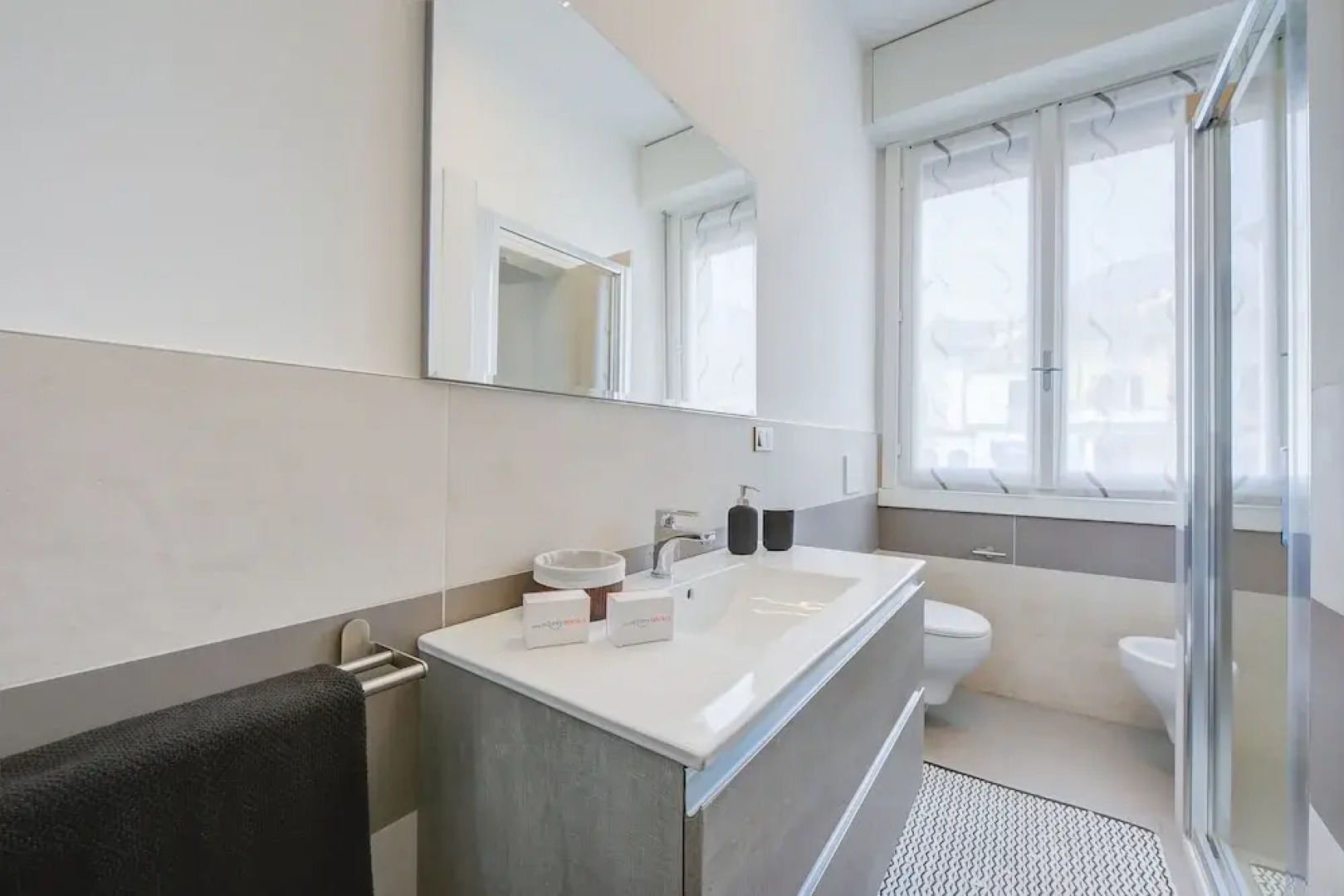 Sorriso Apartment Gardone Riviera Center, Gardone Riviera