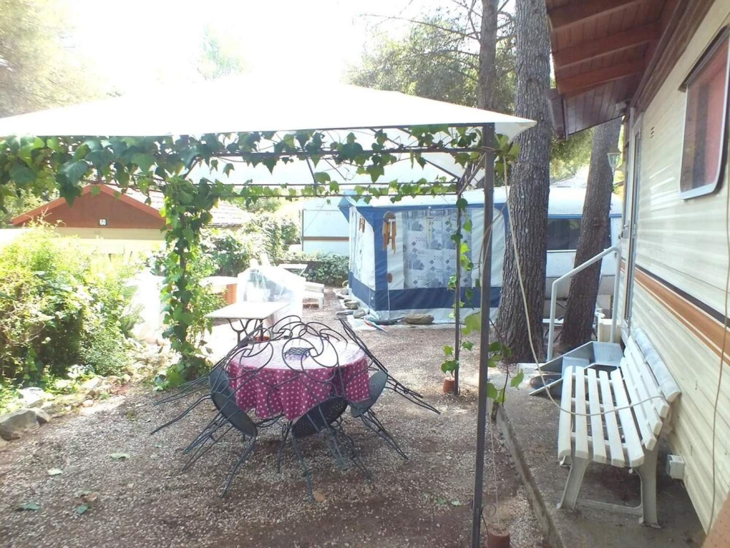 Bungalow With 2 Bedrooms in Le Castellet, With Terrace - 10 km From th