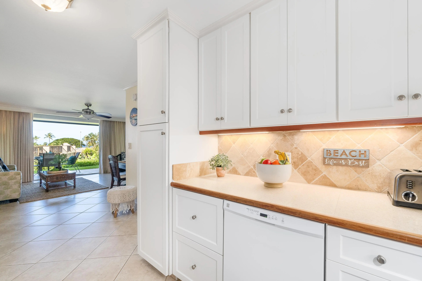 Eldorado K103 in Lahaina