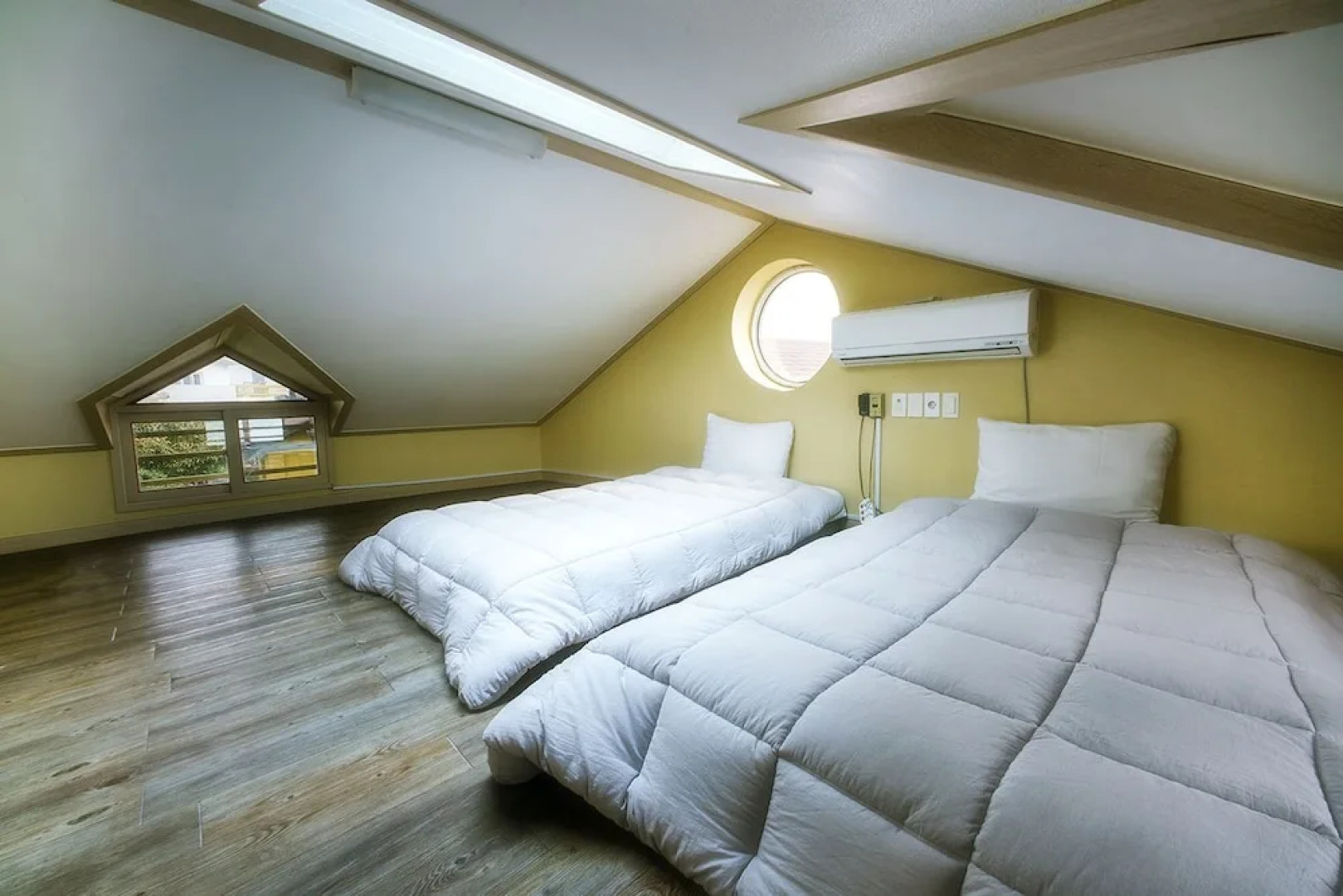 Tongyoung Mongdolhouse Pension