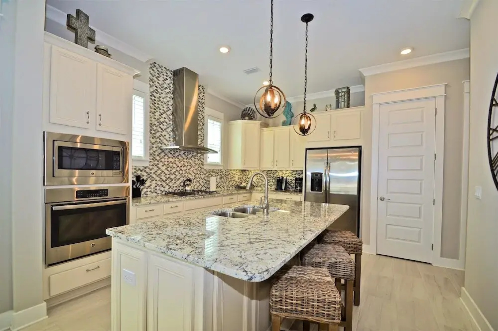 Beach Haven 3 Bedroom Condo By Coastal Dreamin