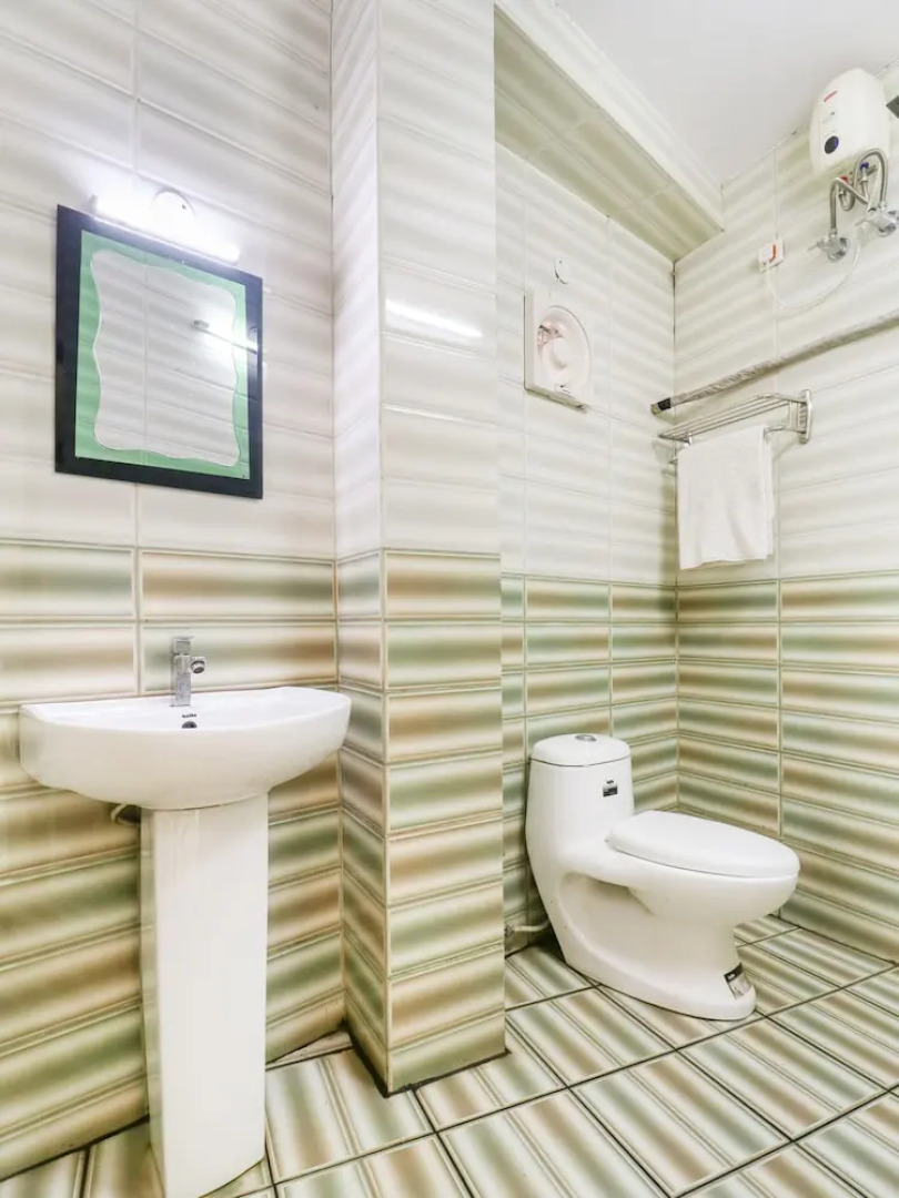 OYO 27738 Ghala Residency Inn