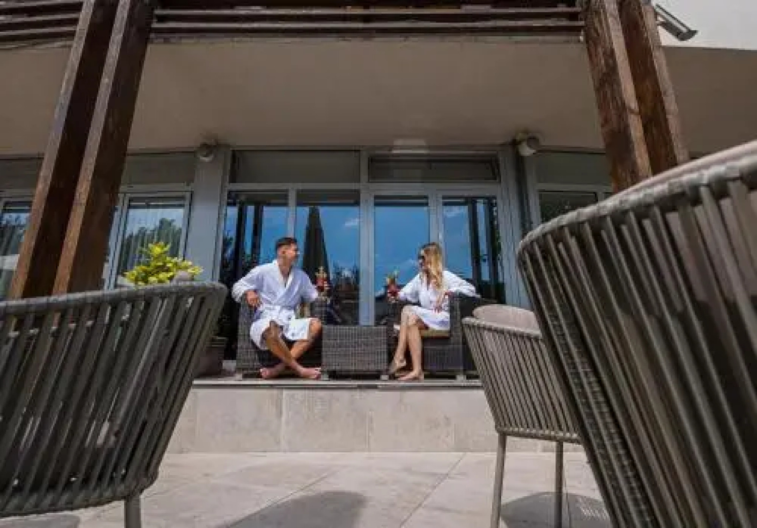 Silver Studio Apartment