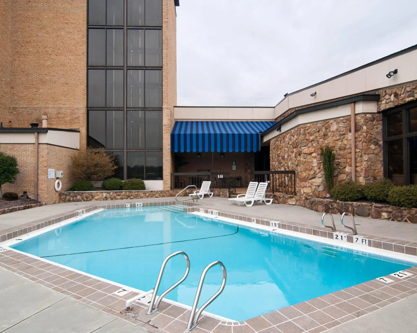 Comfort Inn & Suites near Danville Mall