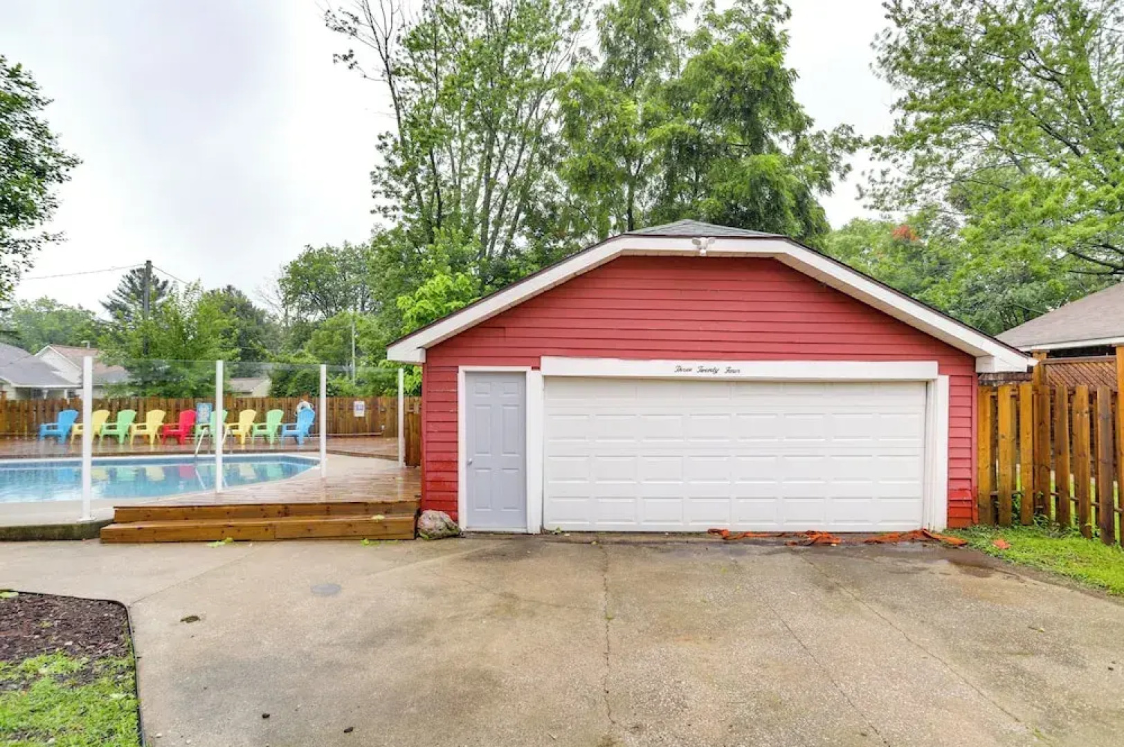 South Haven Oasis - Private Hot Tub, Pool & Grill!