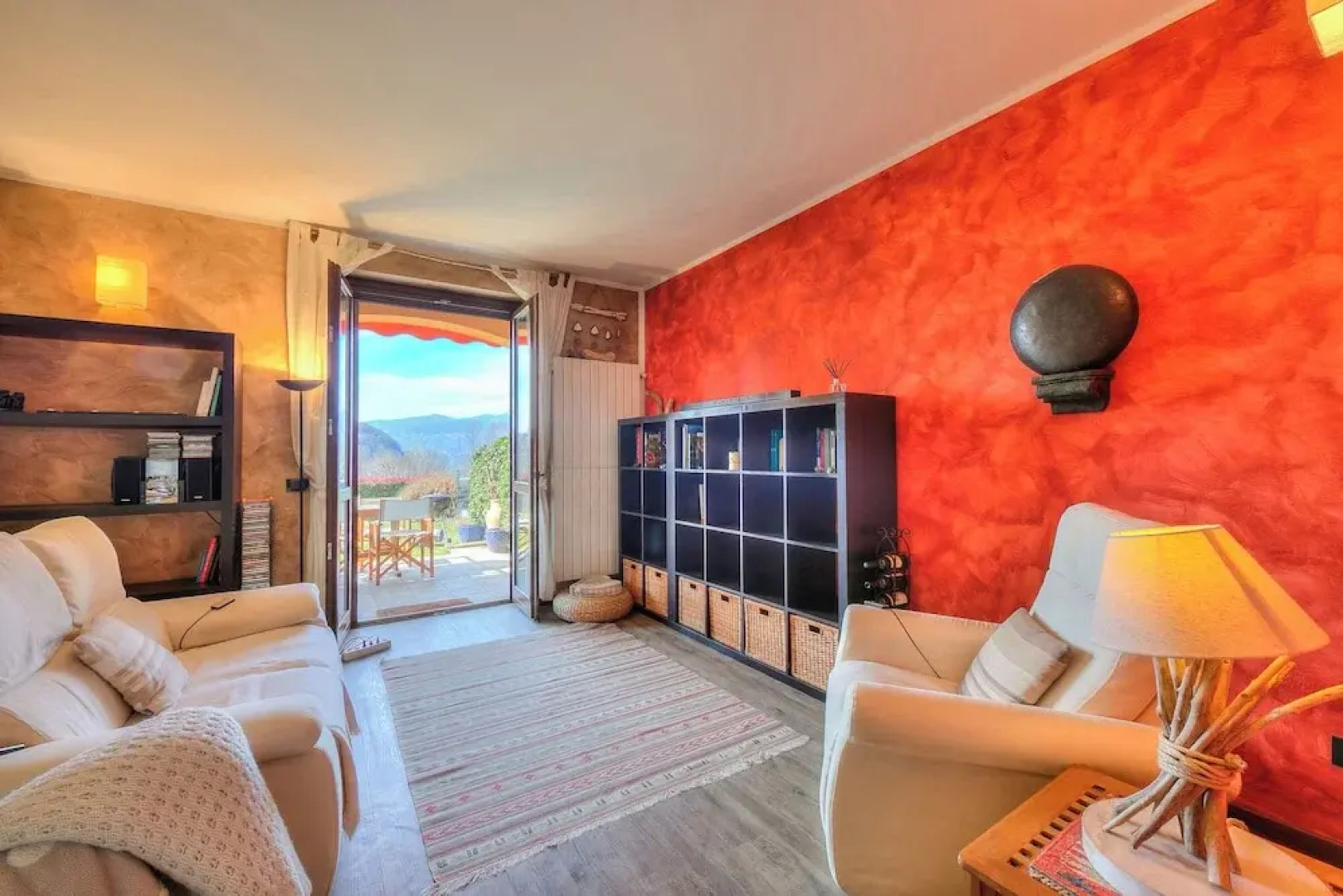 Miralago Lake View & Private Garden