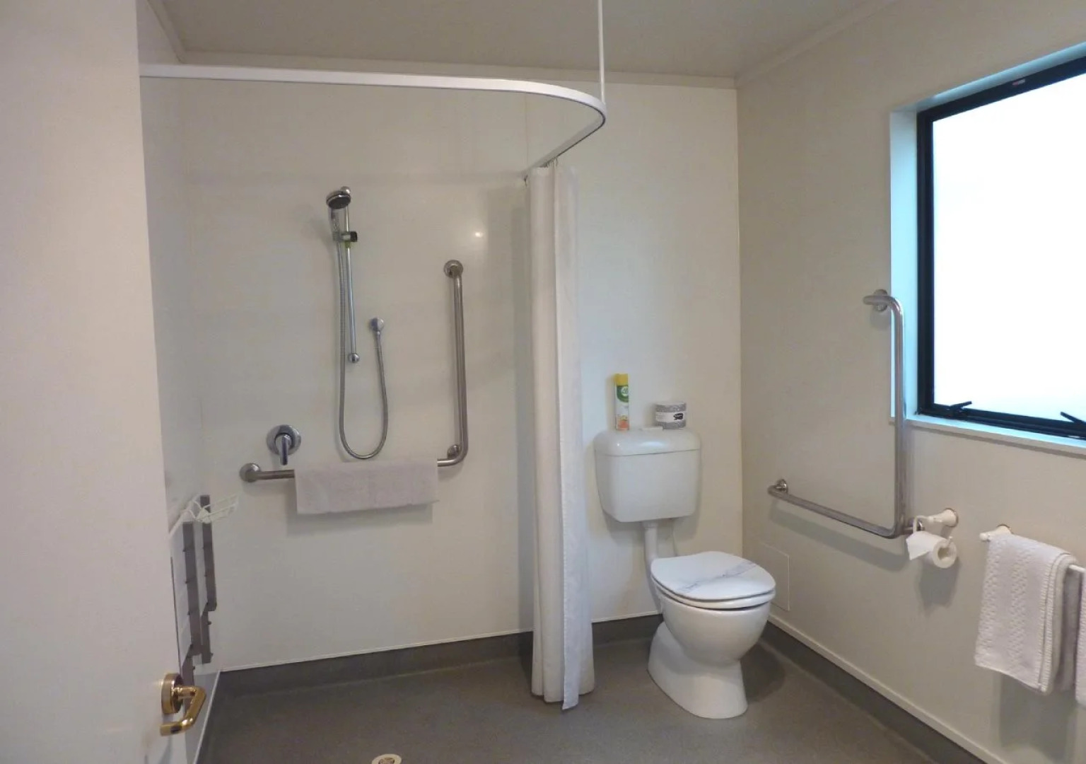 Bk's Pohutukawa Lodge