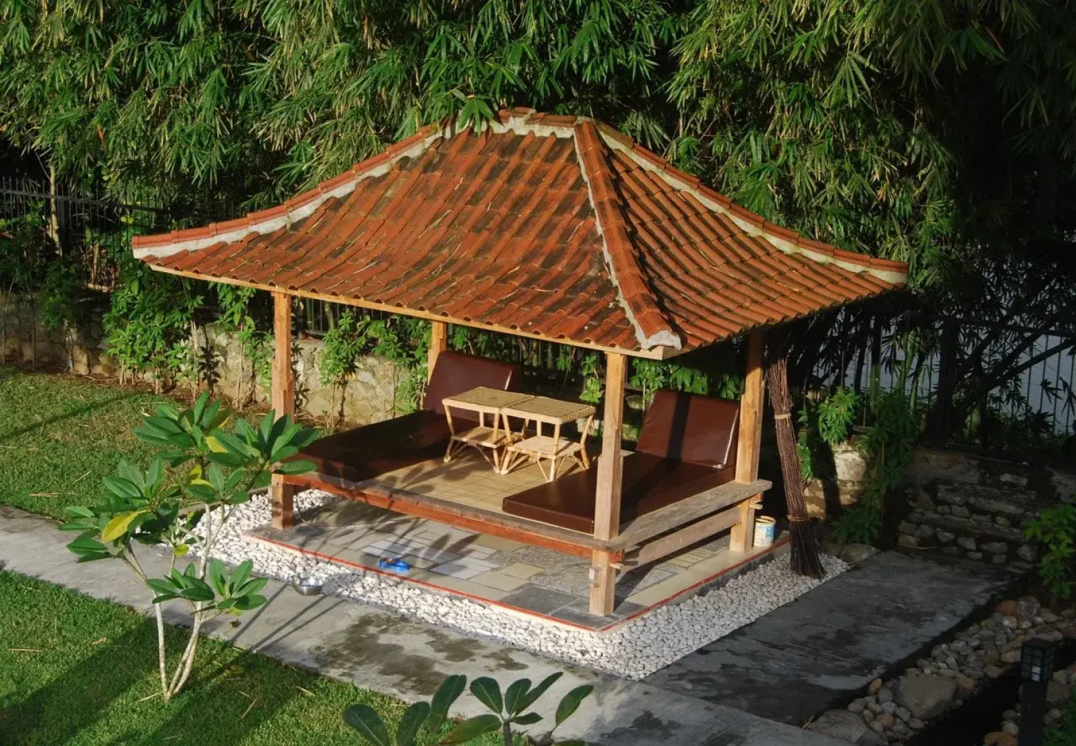 Pondok Anggrek Putih