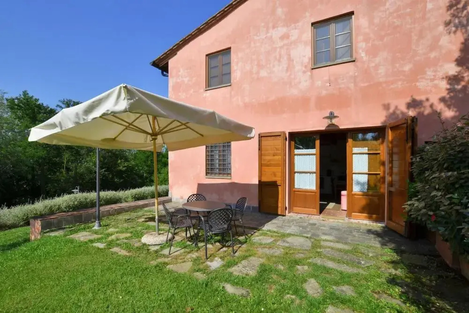 Apartment Castelfiorentino 85 with Outdoor Swimmingpool