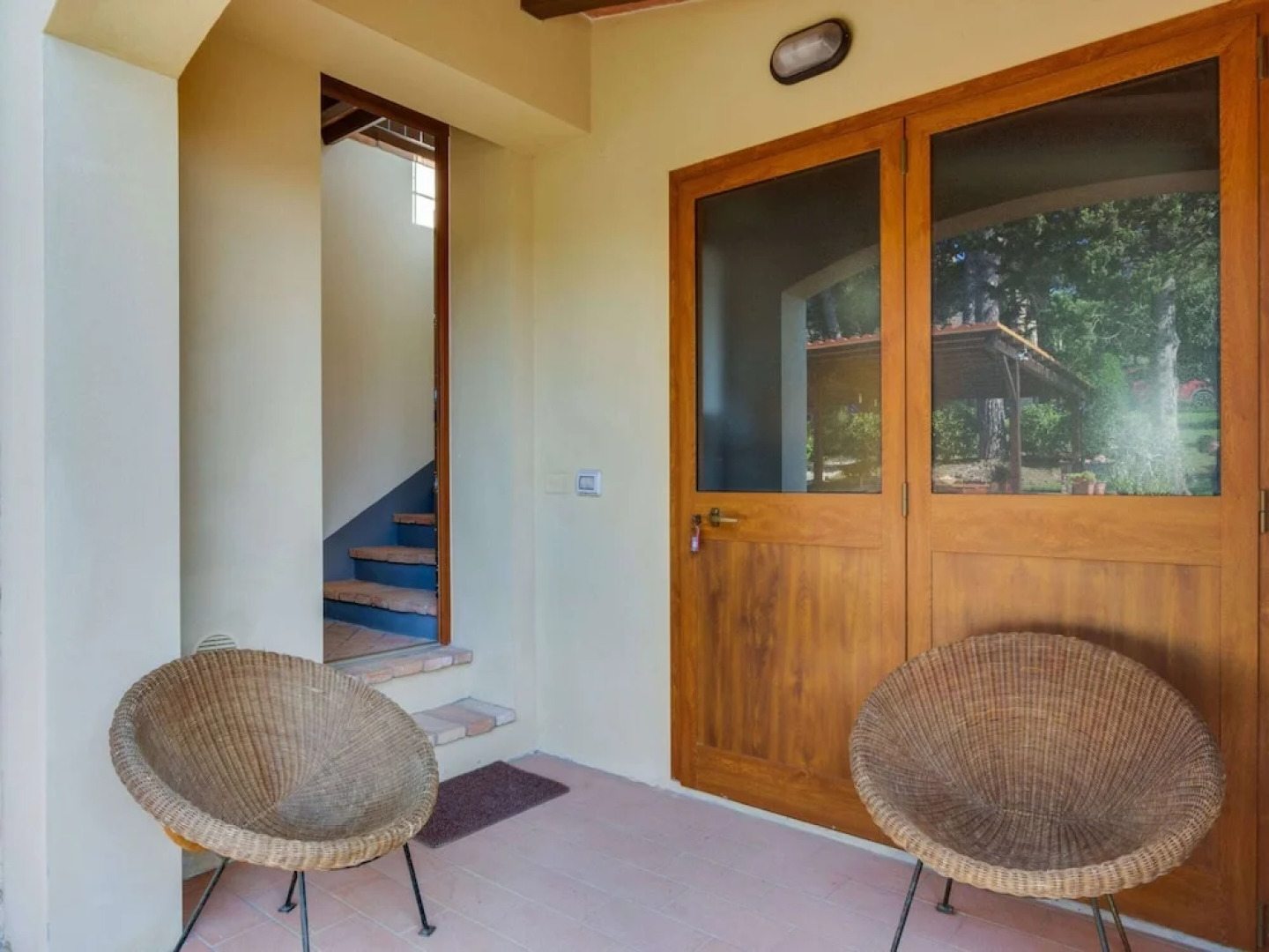 Farmhouse in Tuscany With Pool & Vineyard View