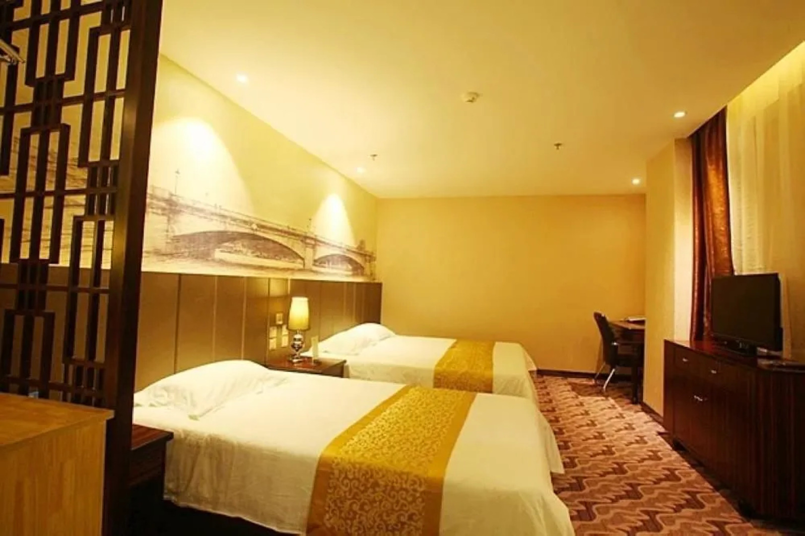 Shijiazhuang Ouyun Hotel (Chang'an Wanda Plaza &  Municipal Obstetrics and Gynecology Hospital)