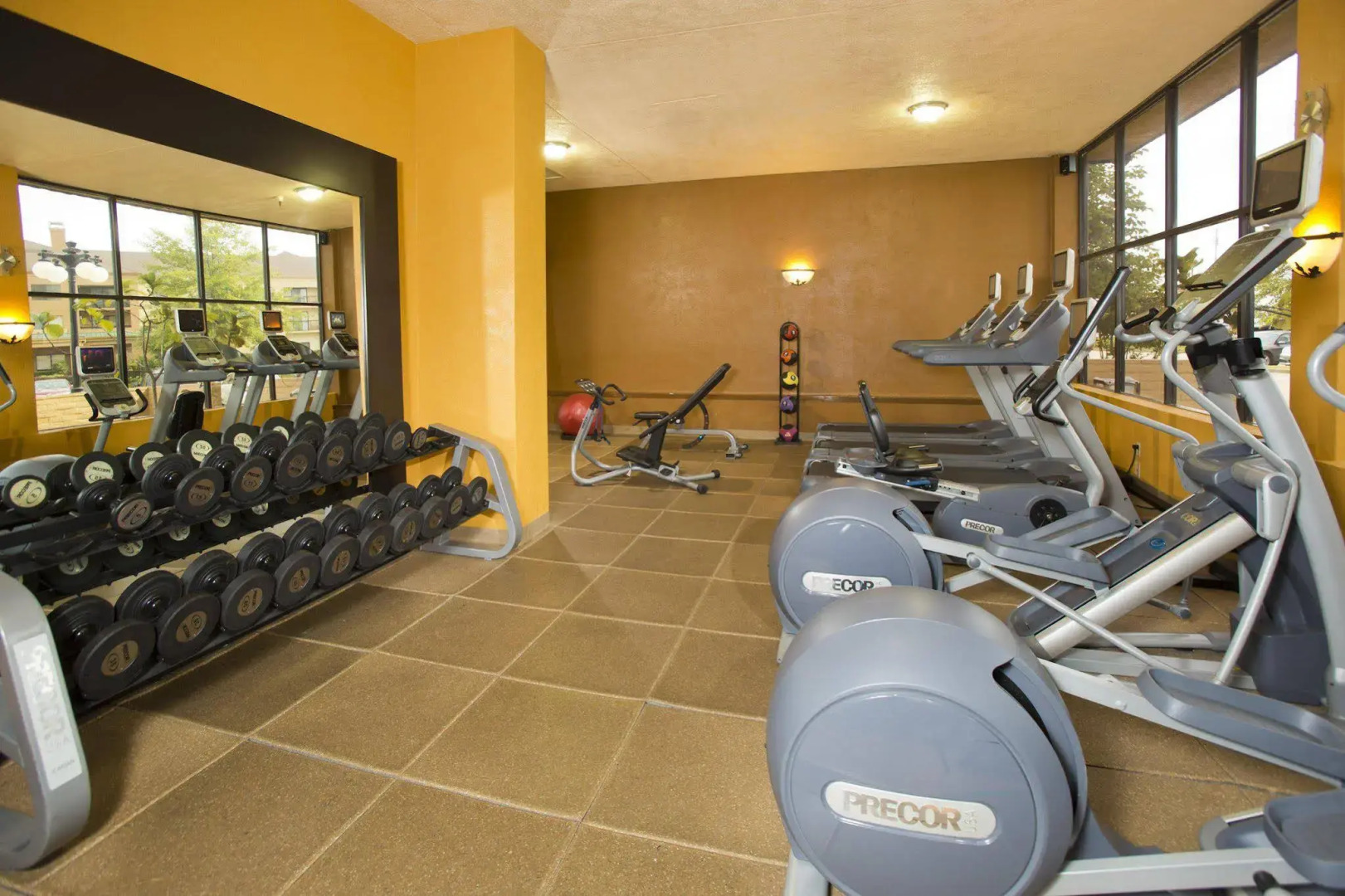 Embassy Suites by Hilton Tulsa I-44